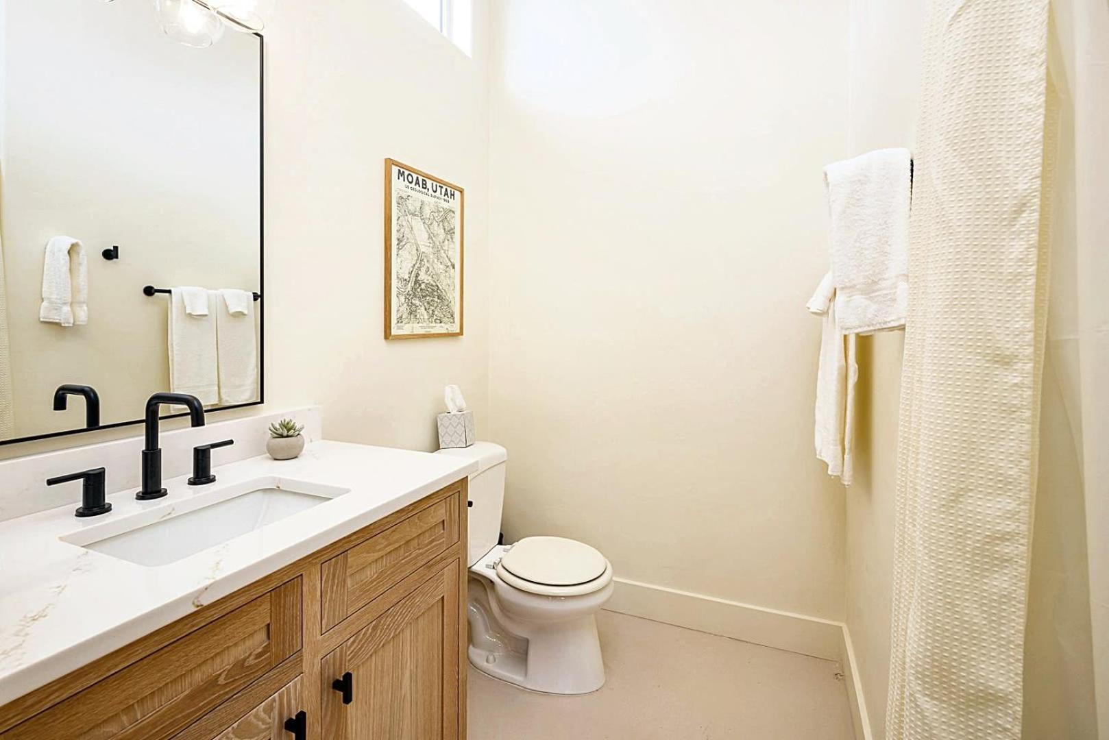 Downtown Kokopelli West 7 - Newly Remodeled Stylish Studio モアブ エクステリア 写真