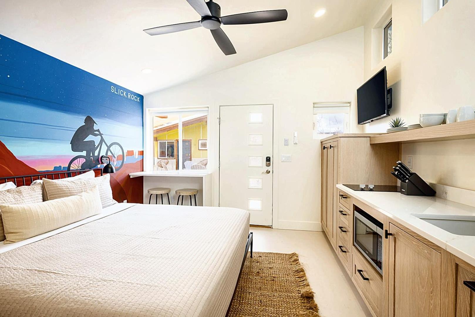 Downtown Kokopelli West 7 - Newly Remodeled Stylish Studio モアブ エクステリア 写真